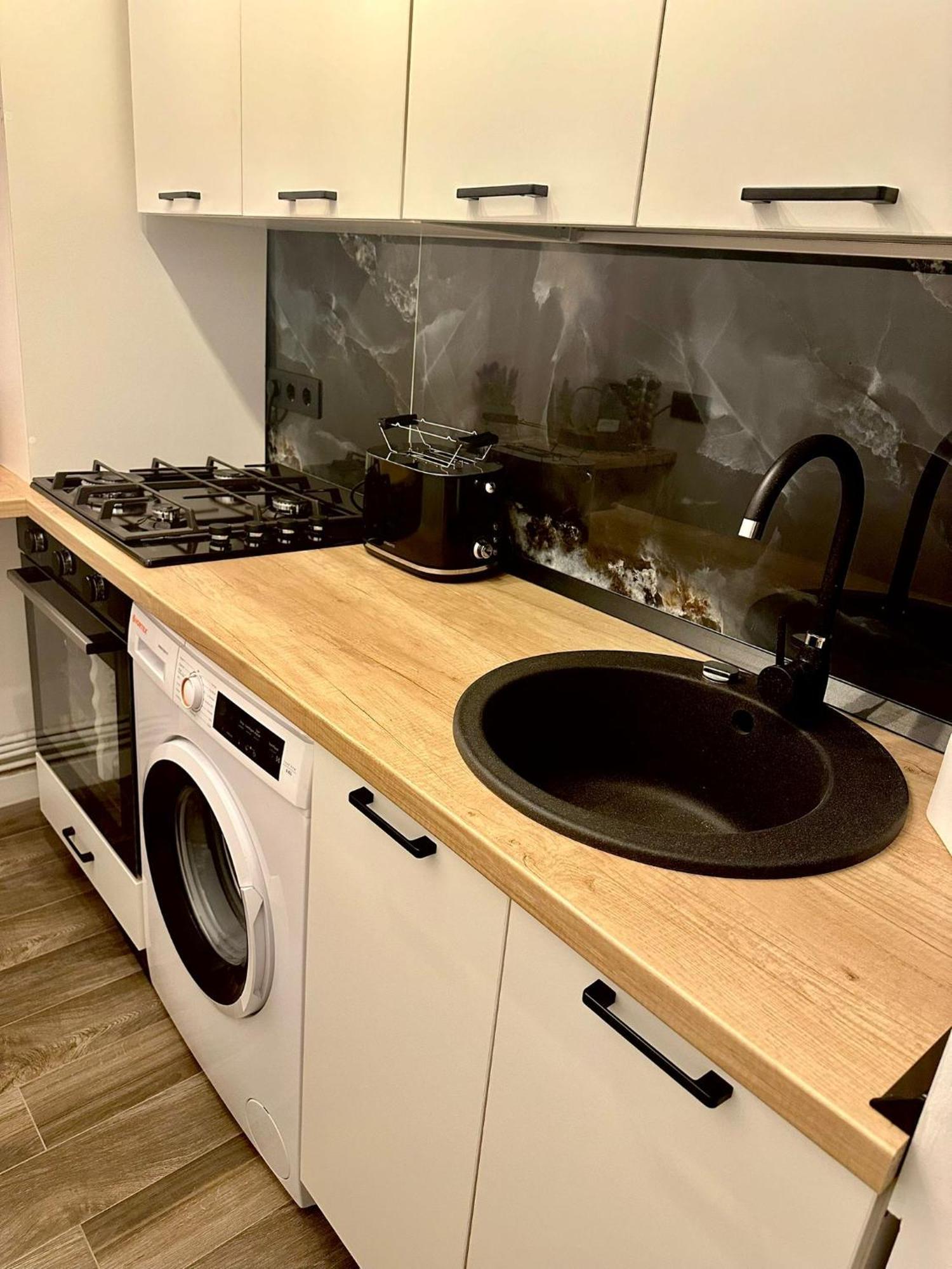 Evelyn Apartment Bistrita  Luaran gambar